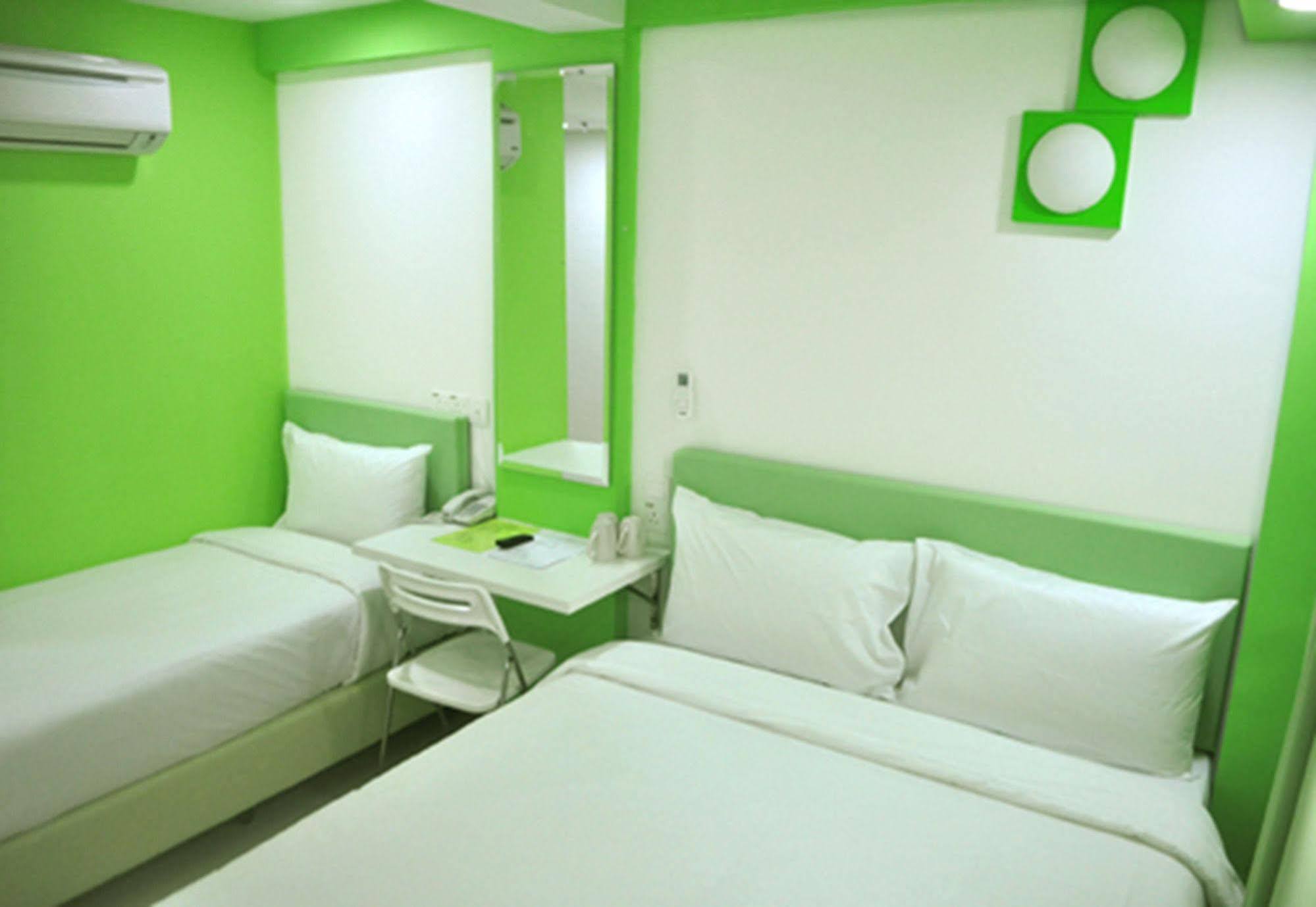 YY318 Hotel Bukit Bintang Kuala Lumpur Bagian luar foto